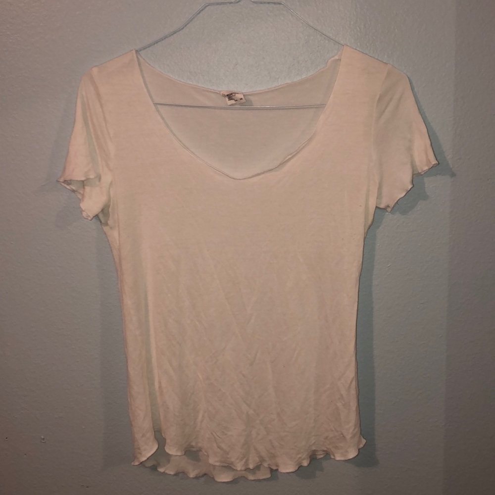 White tee